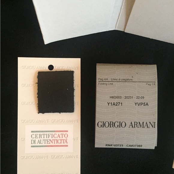 Authentic Giorgio Armani Medium embroidered mesh bucket bag with shoulder strap - Picture 7 of 11